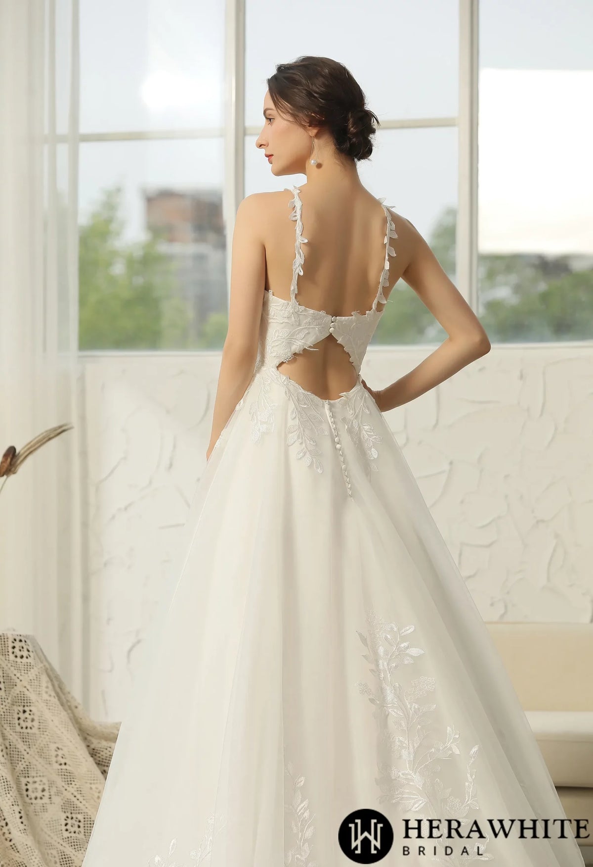 AppliquÃ©d Straps Keyhole Back Bridal Gown