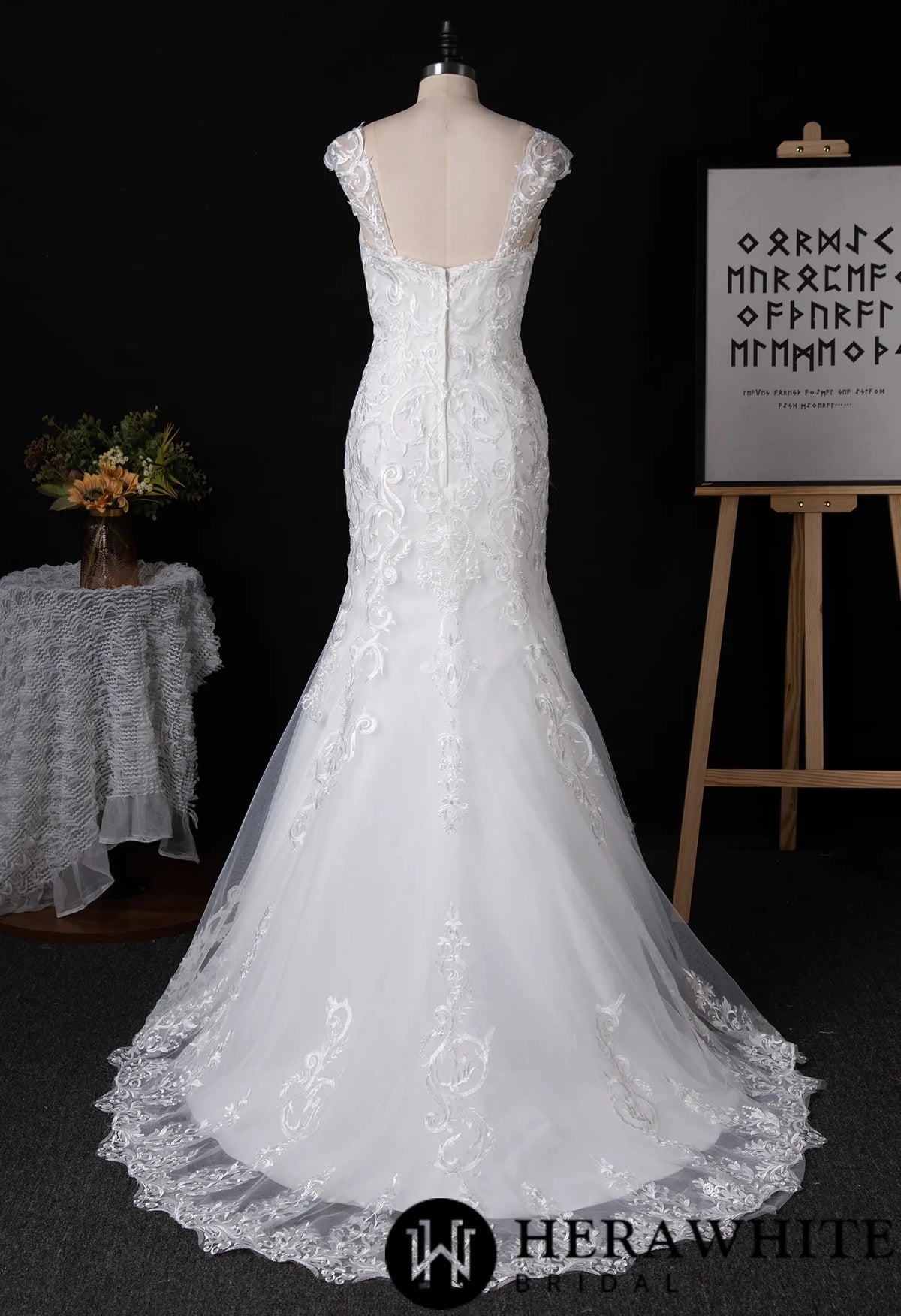 Mermaid Wedding Dress With Scalloped Lace Train