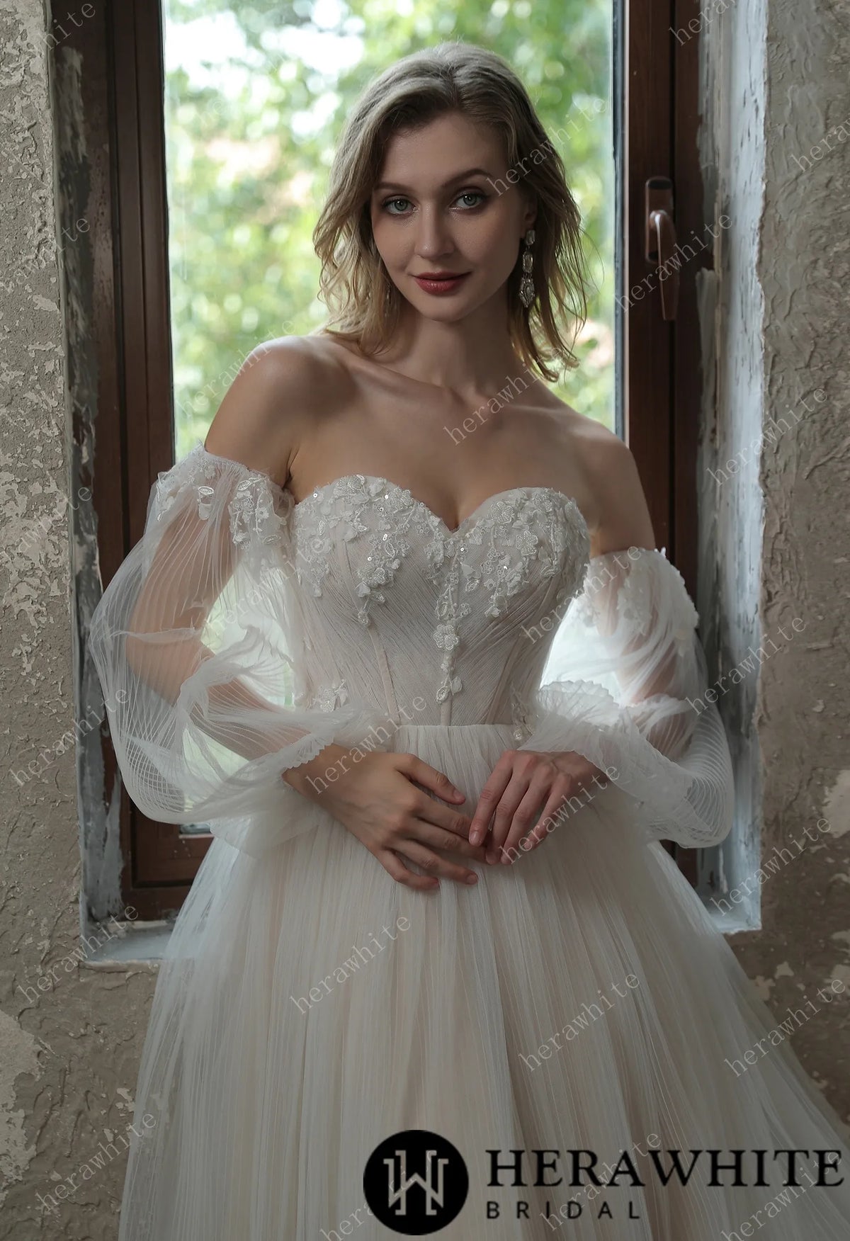 Enchanting Pleated Tulle A-line Wedding Dress With Pouf Sleeves