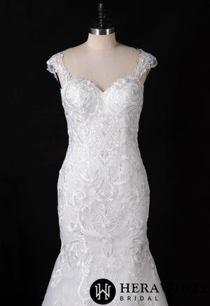 Mermaid Wedding Dress With Scalloped Lace Train