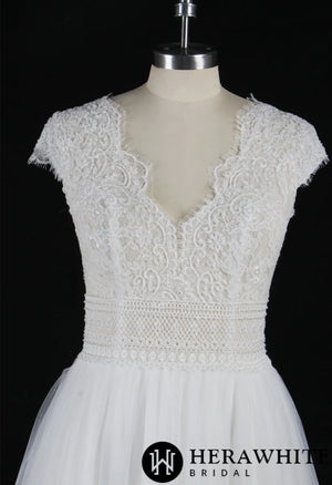 Graceful Geometric Lace Beading Wedding Dress