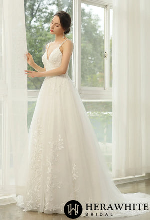 AppliquÃ©d Straps Keyhole Back Bridal Gown