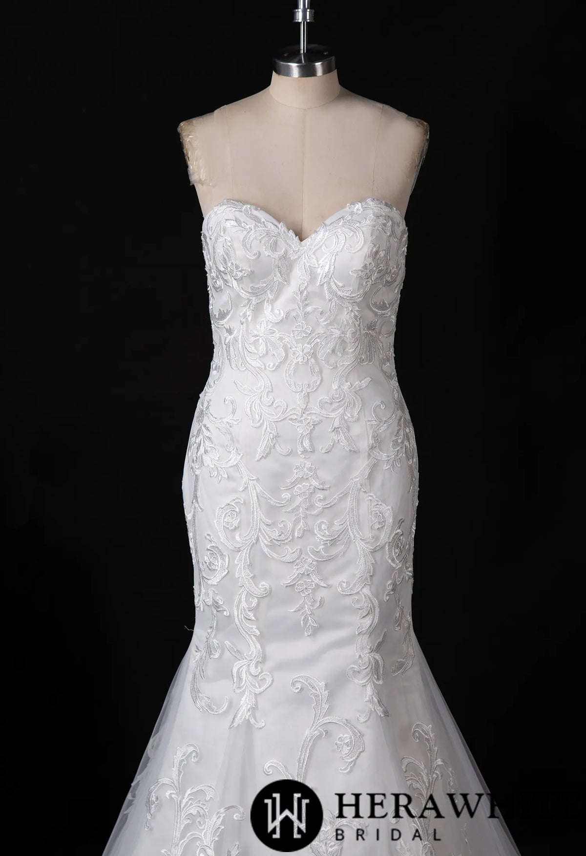 Sweetheart Lace Mermaid Wedding Dress With Off-the-Shoulder Straps