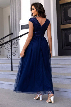 Sequin V-Neck Mesh Maxi Dress: Black / L
