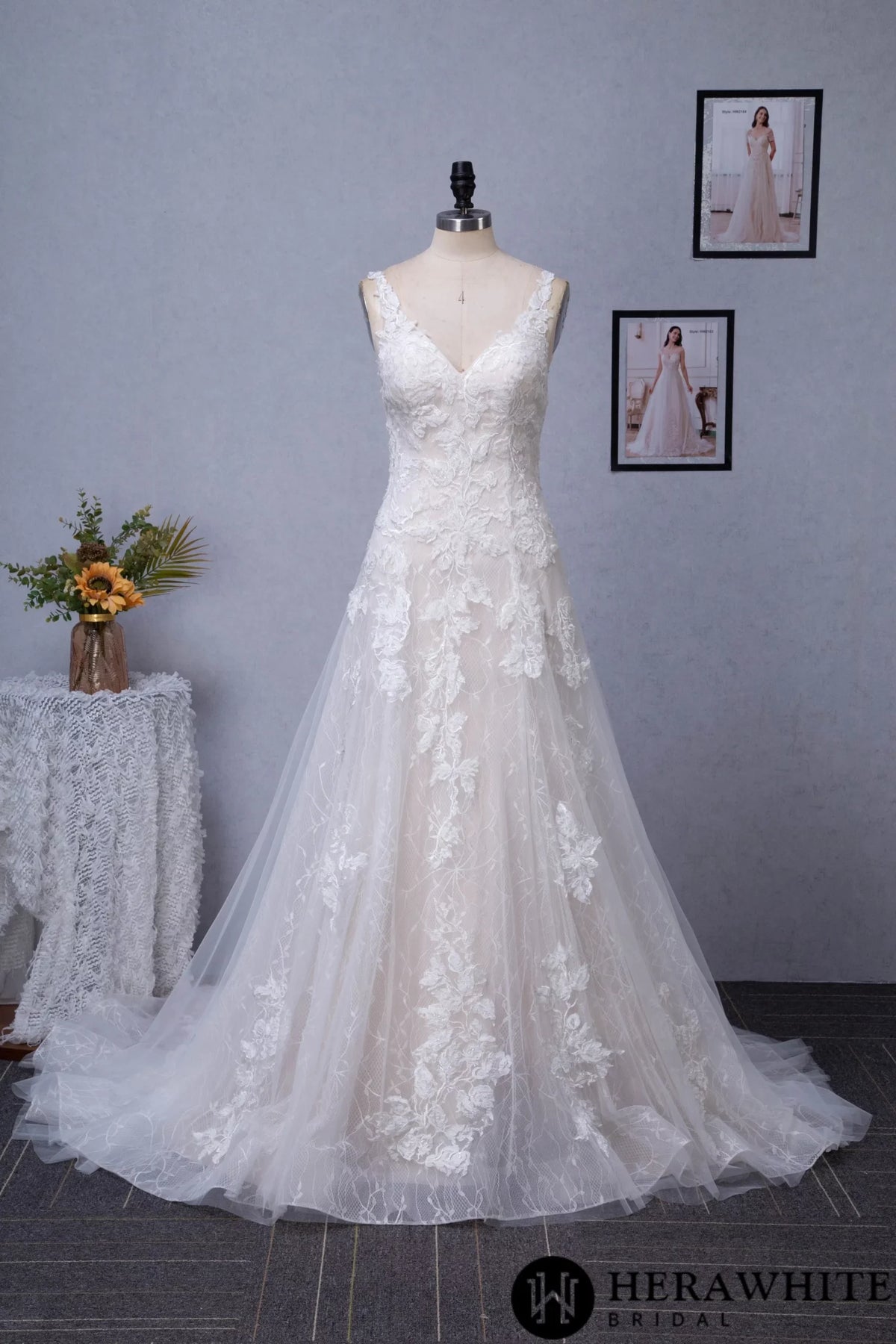 Romantic A-Line V-neck Floral Applique Court Train Bridal Gown