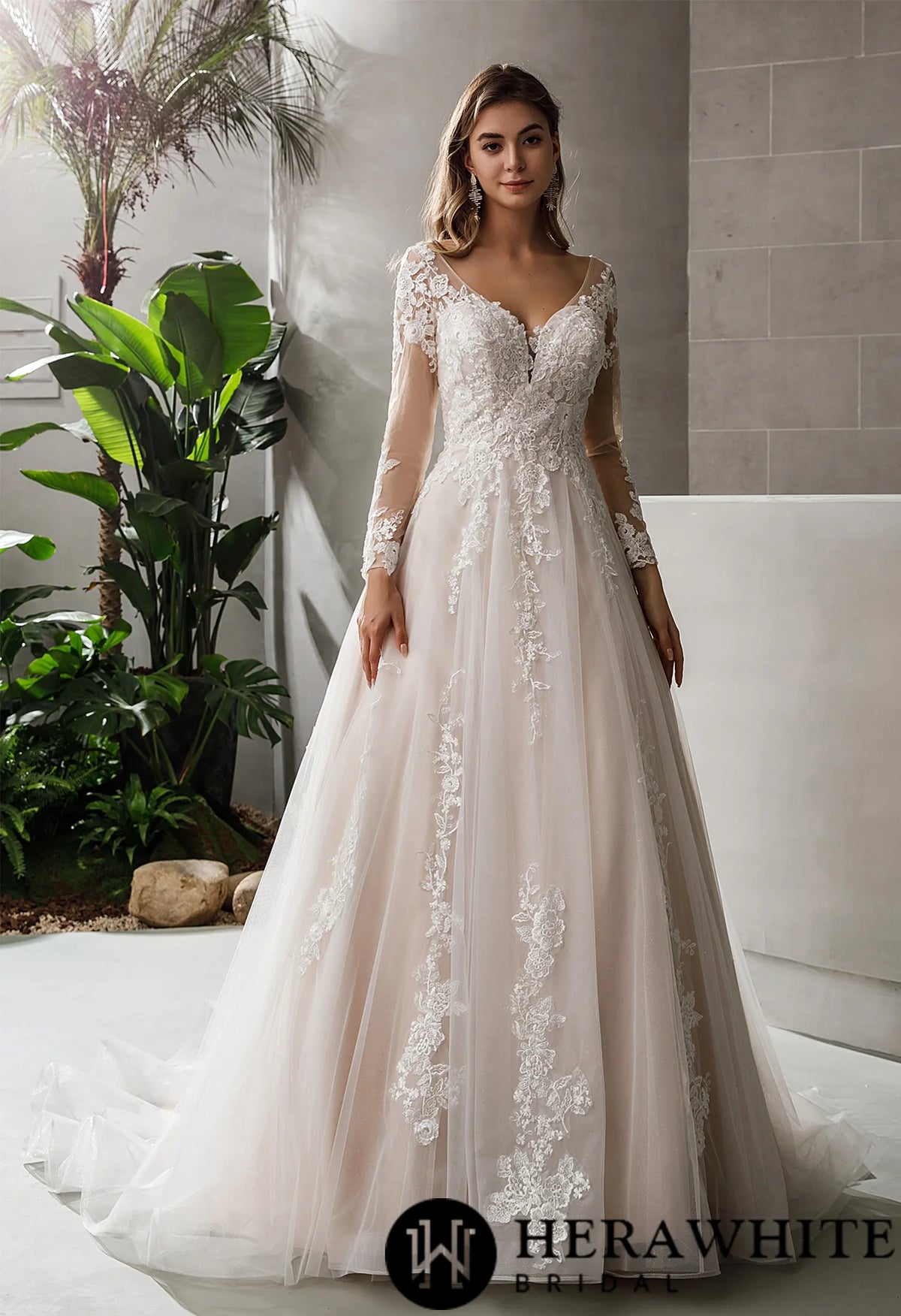 Classic Princess Wedding Dress With V-neck and Long Sleeves