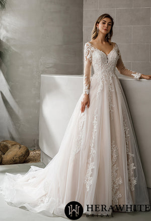 Classic Princess Wedding Dress With V-neck and Long Sleeves