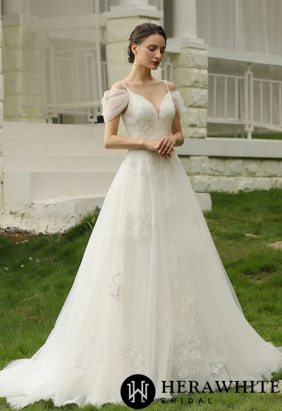 Romantic Glittery  Lace Bridal Gown With Detachable Straps