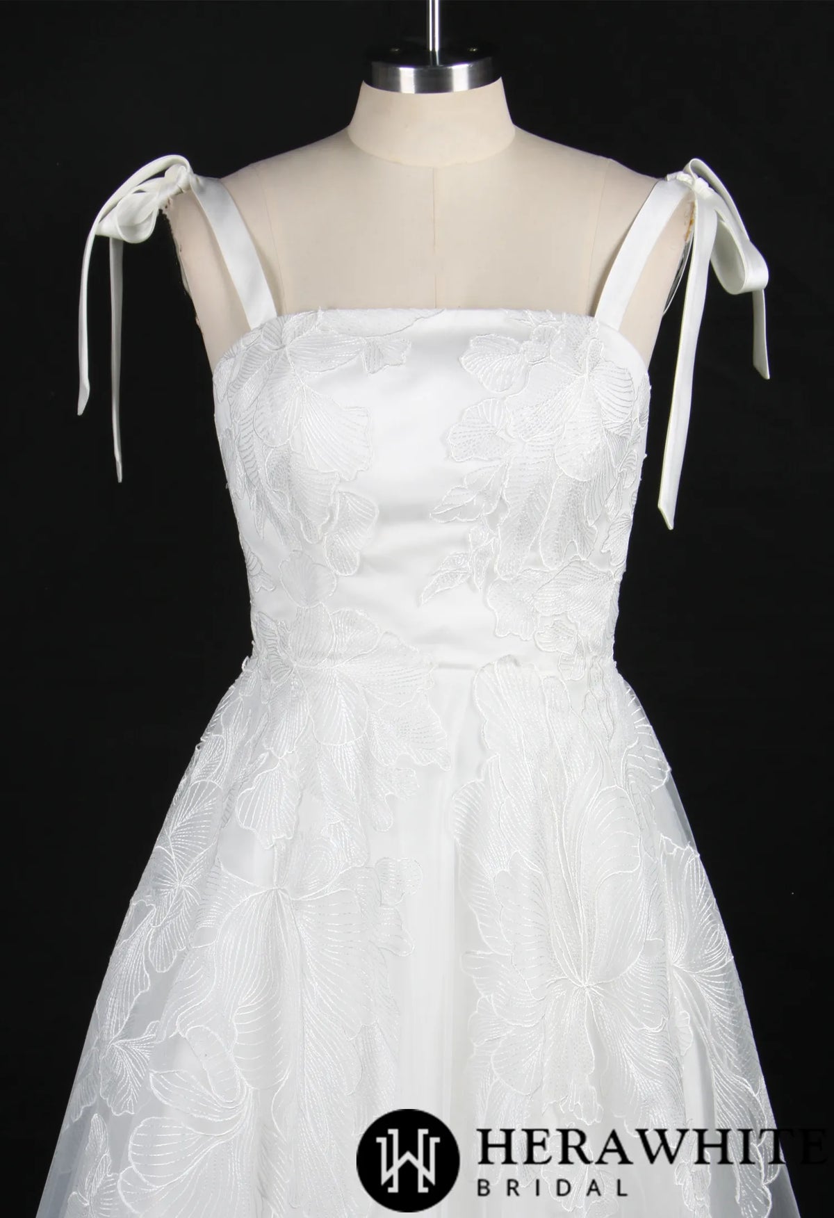 Chic Floral Lace Bridal Dress With Bowknot Straps