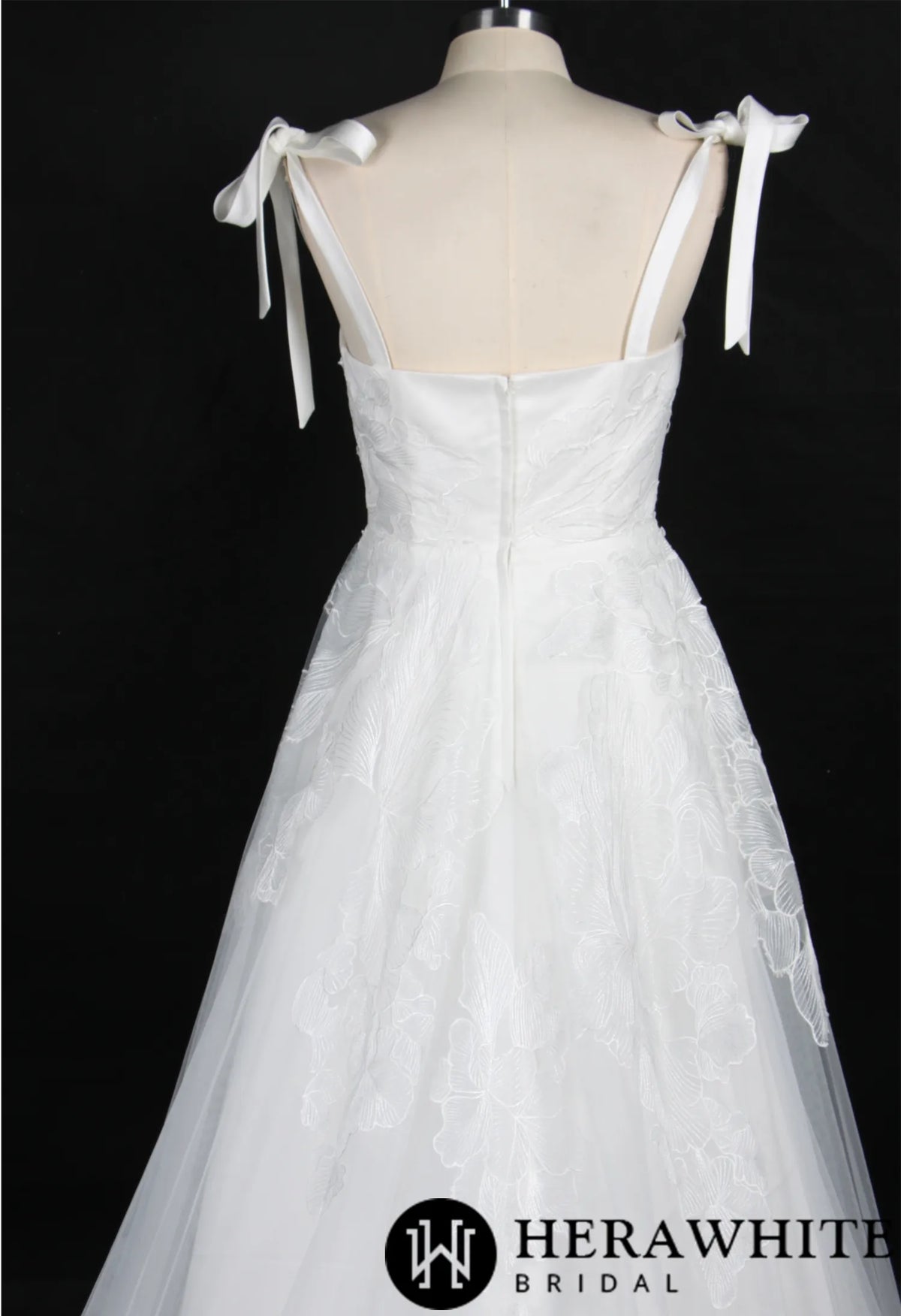 Chic Floral Lace Bridal Dress With Bowknot Straps
