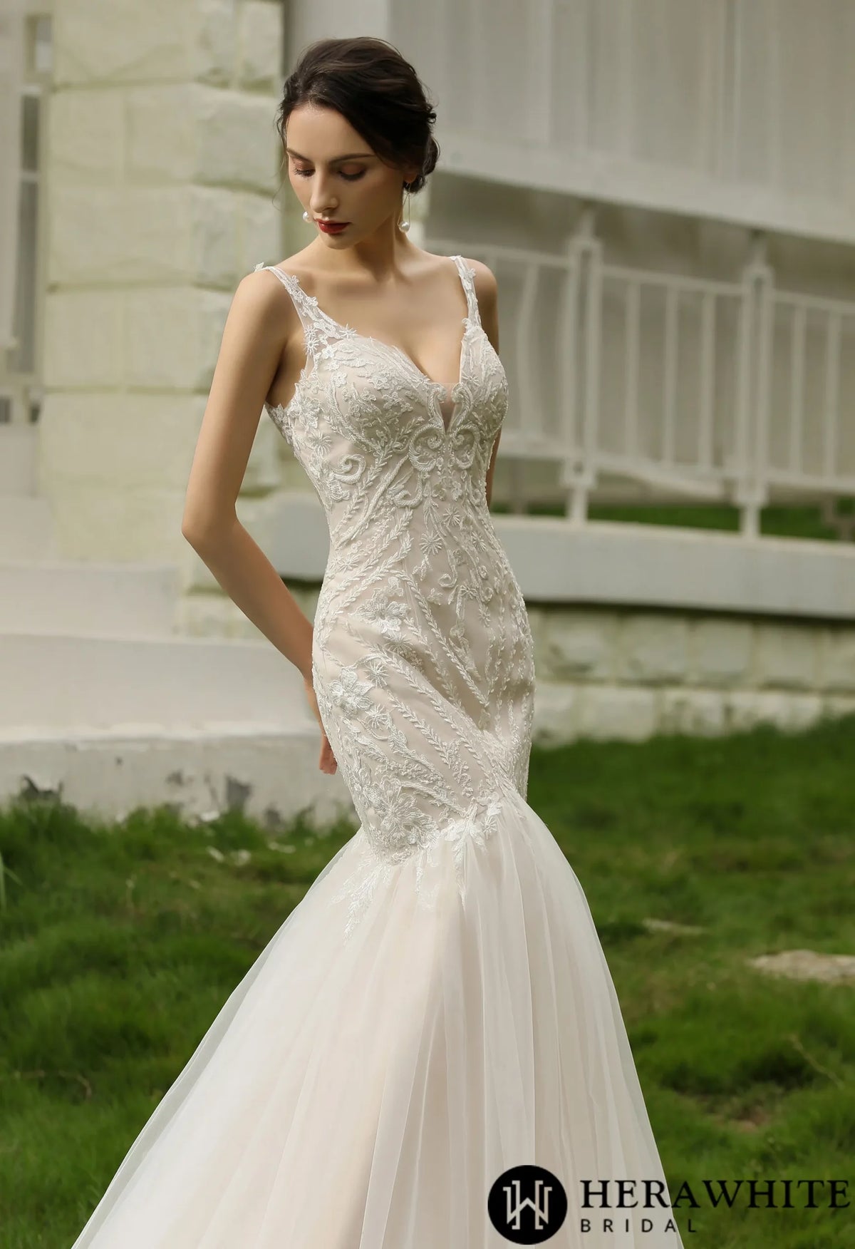 Elegant Beaded Lace Trumpet Tulle Bridal Gown