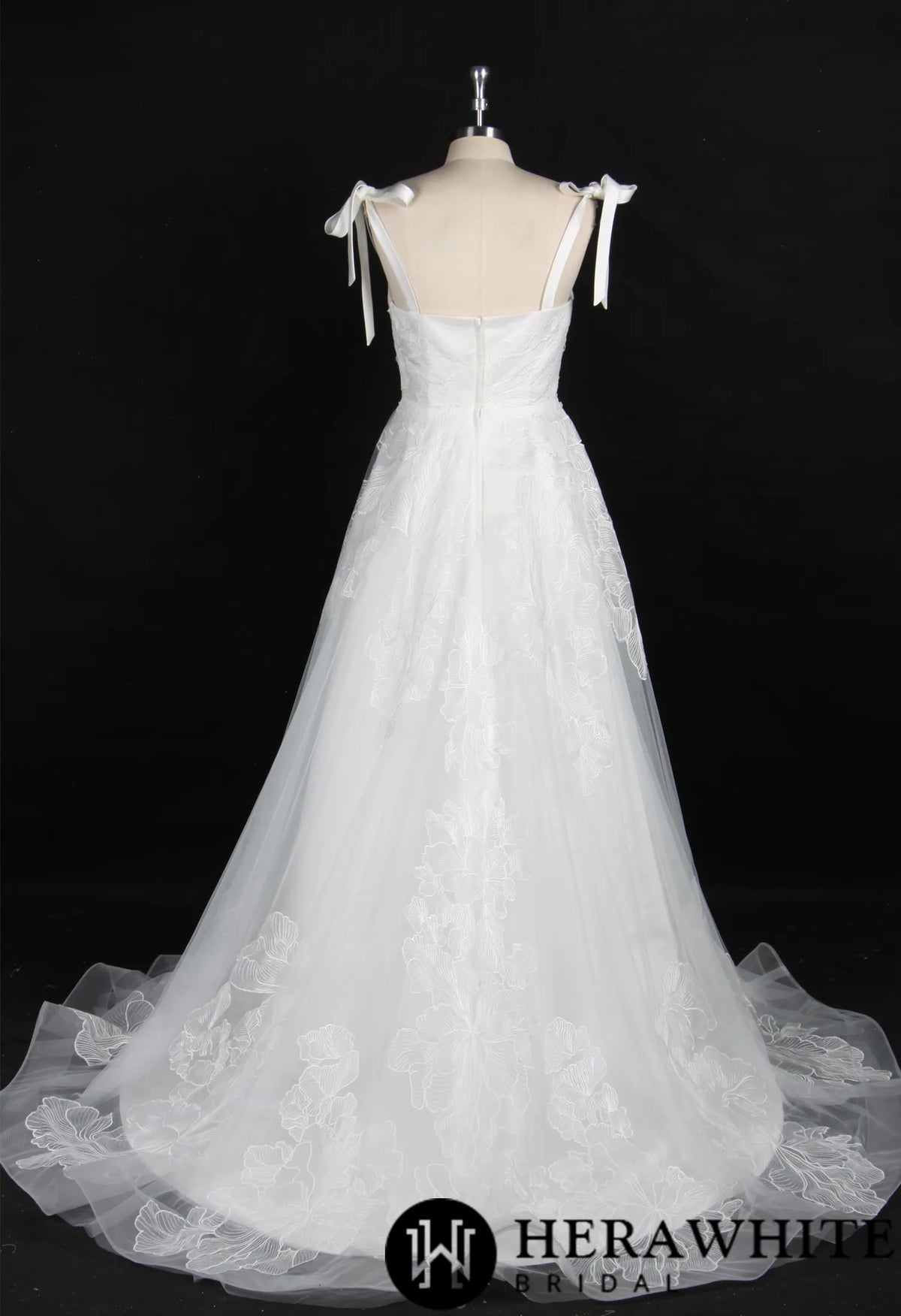 Chic Floral Lace Bridal Dress With Bowknot Straps