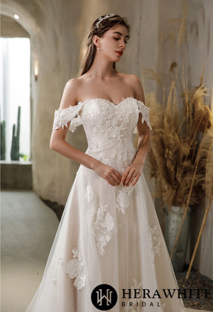 Floral Lace Wedding Dress With Detachable Off-the-Shoulder Straps