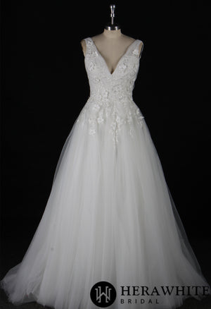 Romantic Beaded Floral Lace Wedding Dress