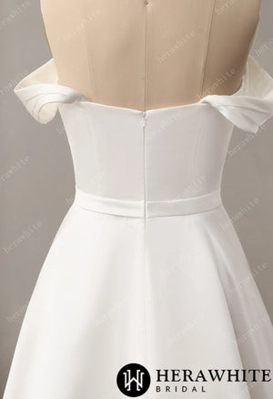 Chic Off the Shoulder A-Line Wedding Dress with Sweetheart Neckline