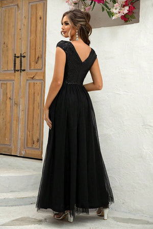 Sequin V-Neck Mesh Maxi Dress: Navy / XS