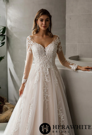 Classic Princess Wedding Dress With V-neck and Long Sleeves