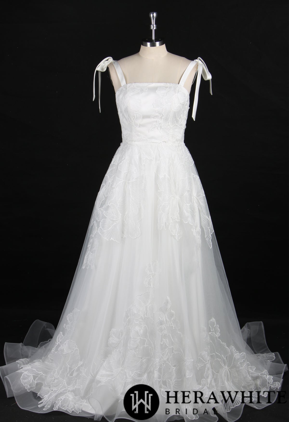 Chic Floral Lace Bridal Dress With Bowknot Straps