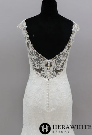 Dramatic Fit and Flare Bridal Gowns With Cap Sleeves
