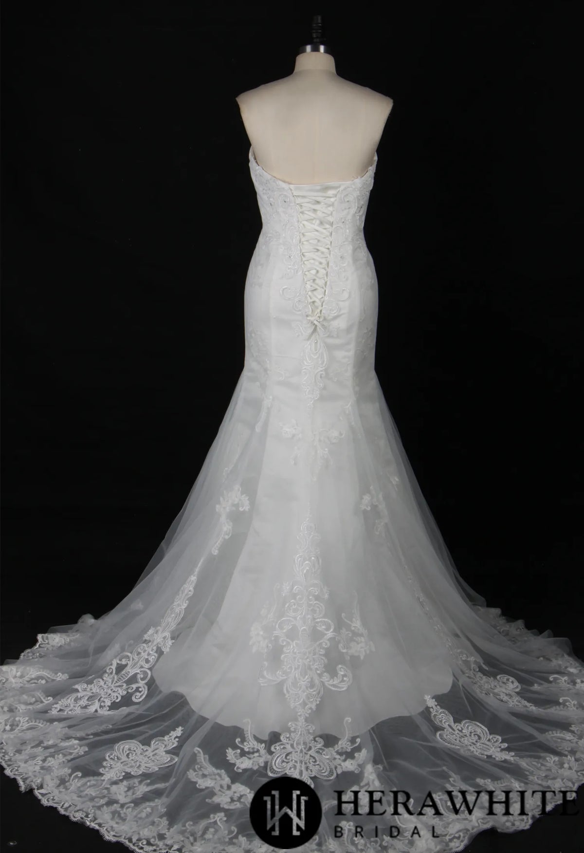 Dramatic Mermaid Wedding Dress With Graphic Lace