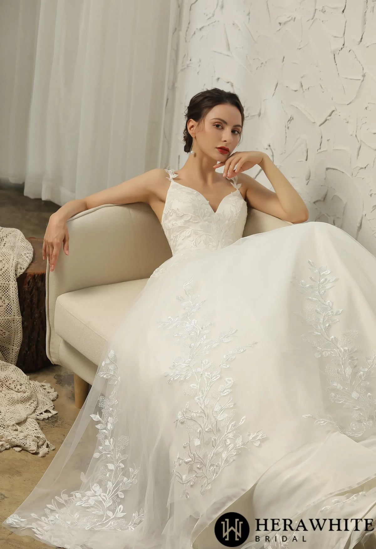 AppliquÃ©d Straps Keyhole Back Bridal Gown