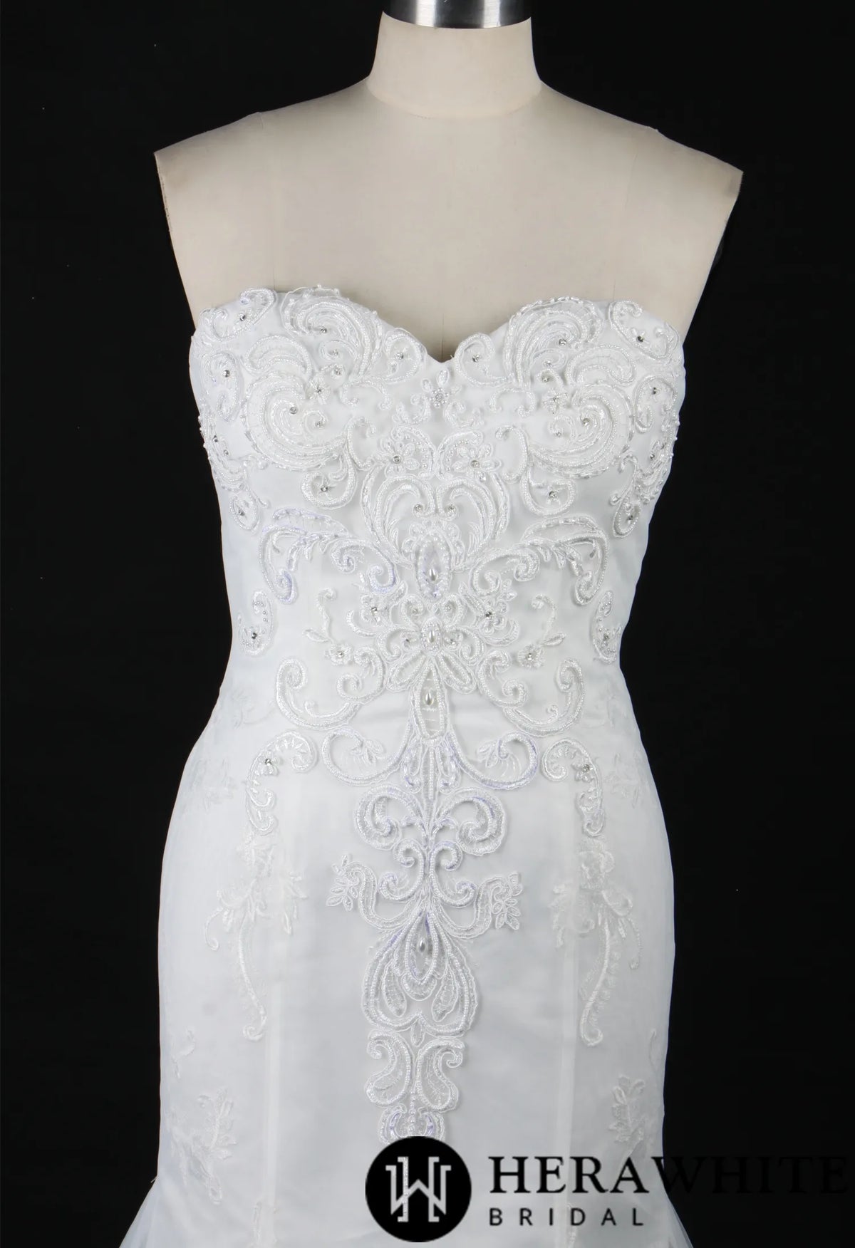 Dramatic Mermaid Wedding Dress With Graphic Lace