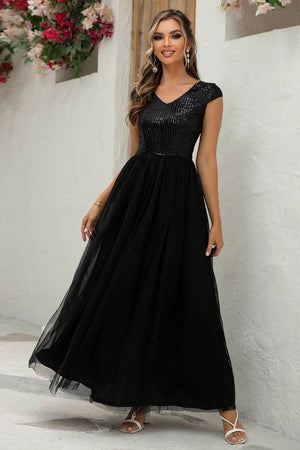 Sequin V-Neck Mesh Maxi Dress: Black / L