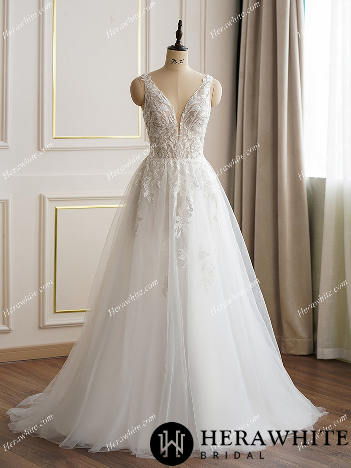 Sexy Lace Plunging Neckline Sleeveless Bridal Gown