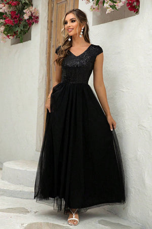 Sequin V-Neck Mesh Maxi Dress: Light Green / S