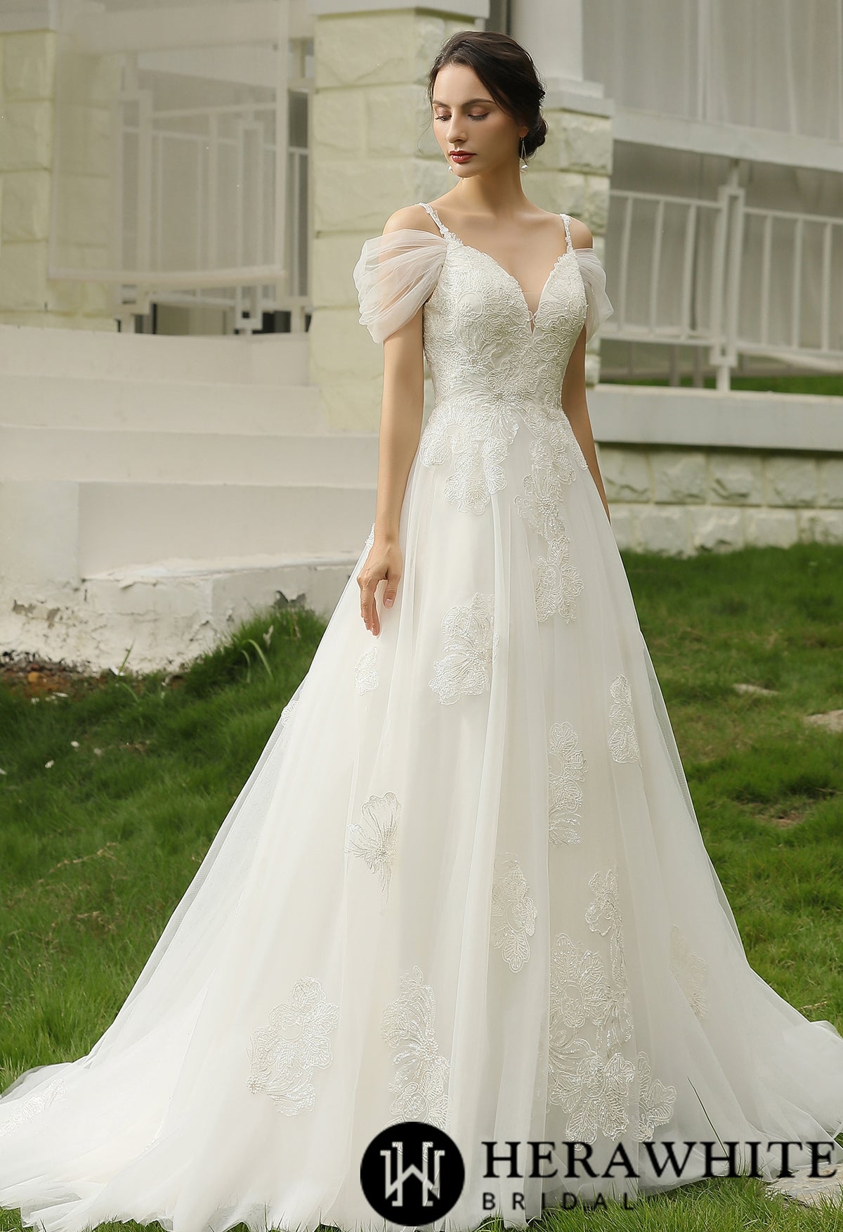 Romantic Glittery  Lace Bridal Gown With Detachable Straps