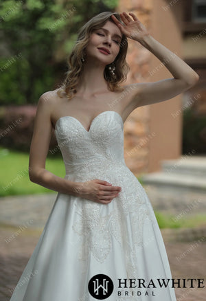 Classic Sweetheart Satin Wedding Dress With Detachable Pouf Sleeves